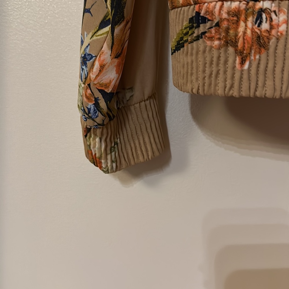 Jacket - Picture 10 of 13